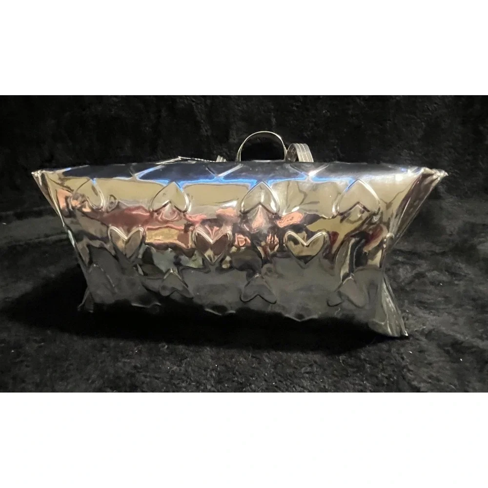 Mary Kay insulated silver tote bag - Embossed hearts - Lunch/Cosmetic 12"H x 11W - Picture 6 of 8